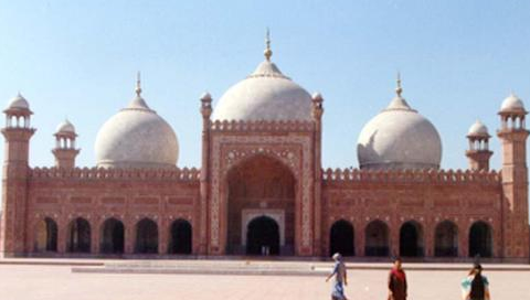 BadshahMosque-Pakistan.jpg