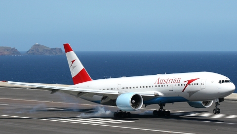 b777_austrian.jpg